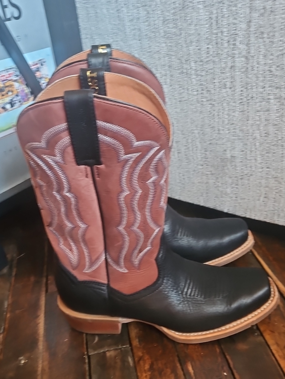 Men's Two-Tone Western Cowboy Boots - Black & Brown